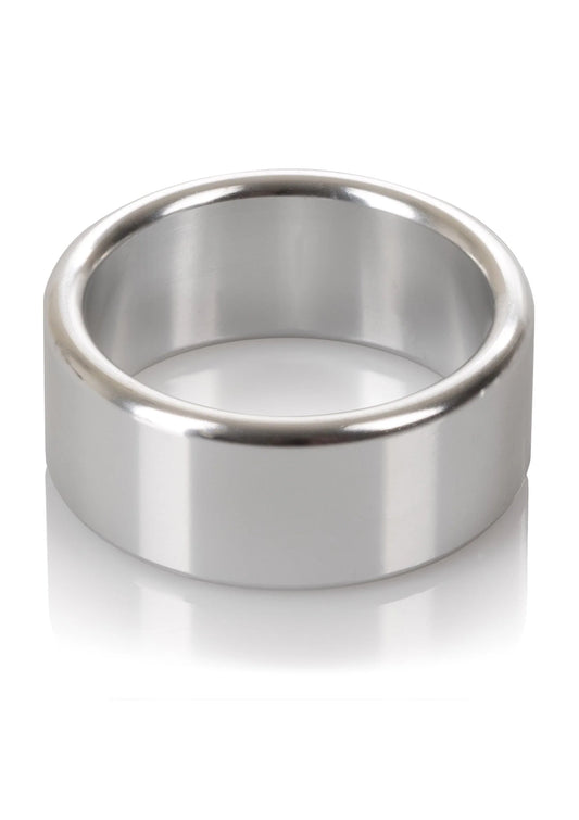 Zilverkleurige metalen ring met gladde band, medium, frontaal