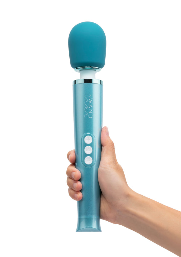 Bestel: Le Wand Dive Submersible Wand by LeWand - bij Happytoys.nl, happytoys.be, Happytoys.ae: erotische sex webshop | liever Happy dan Easy ⭐⭐⭐⭐⭐ - Default Title - 35308 - AQUA