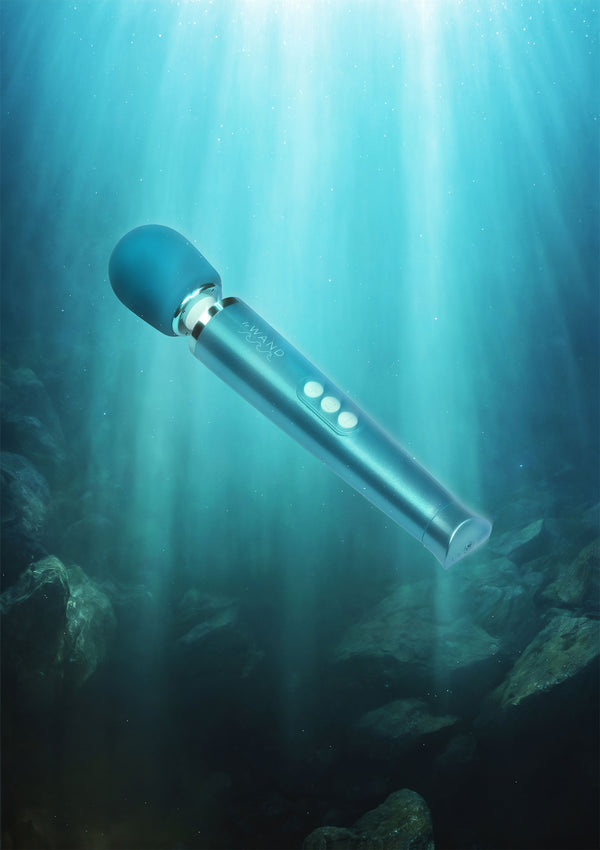 Bestel: Le Wand Dive Submersible Wand by LeWand - bij Happytoys.nl, happytoys.be, Happytoys.ae: erotische sex webshop | liever Happy dan Easy ⭐⭐⭐⭐⭐