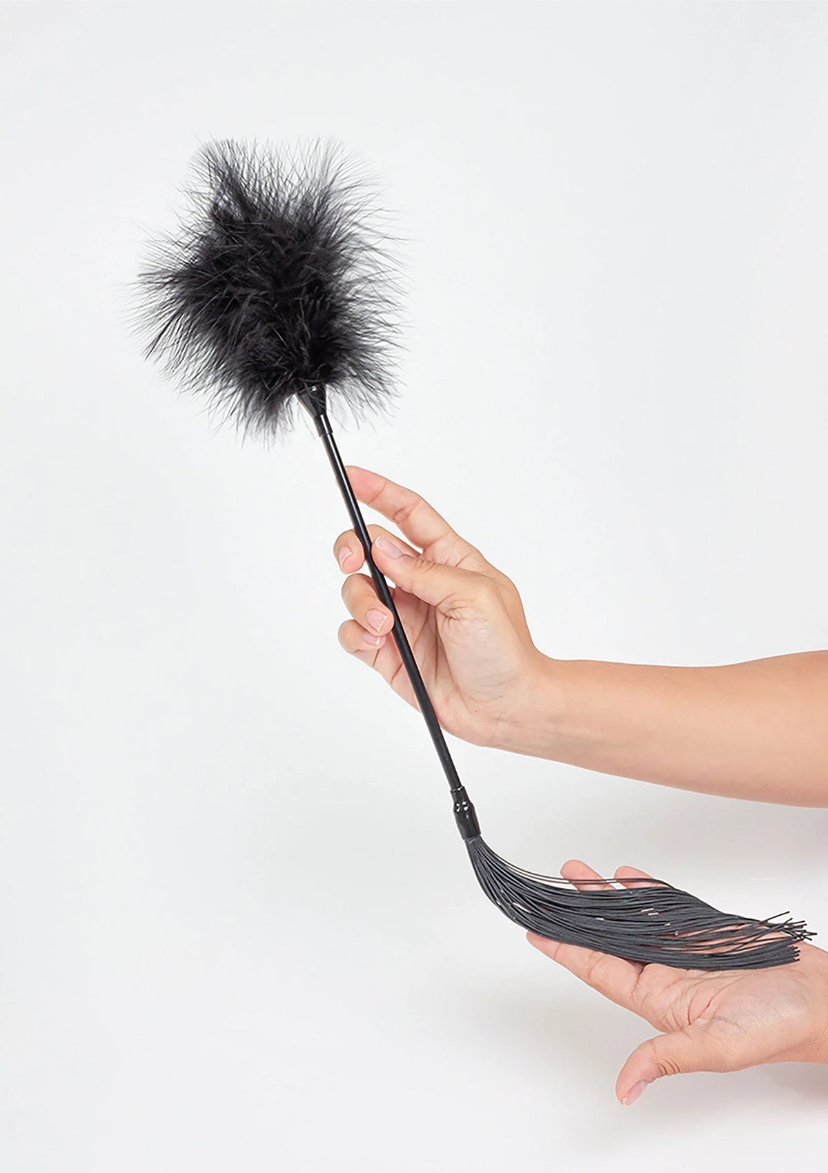 Bestel: Feather Tickler & Whip - bij Happytoys.nl, happytoys.be, Happytoys.ae: erotische sex webshop | liever Happy dan Easy βββββ - Default Title - 44329 - BLACK