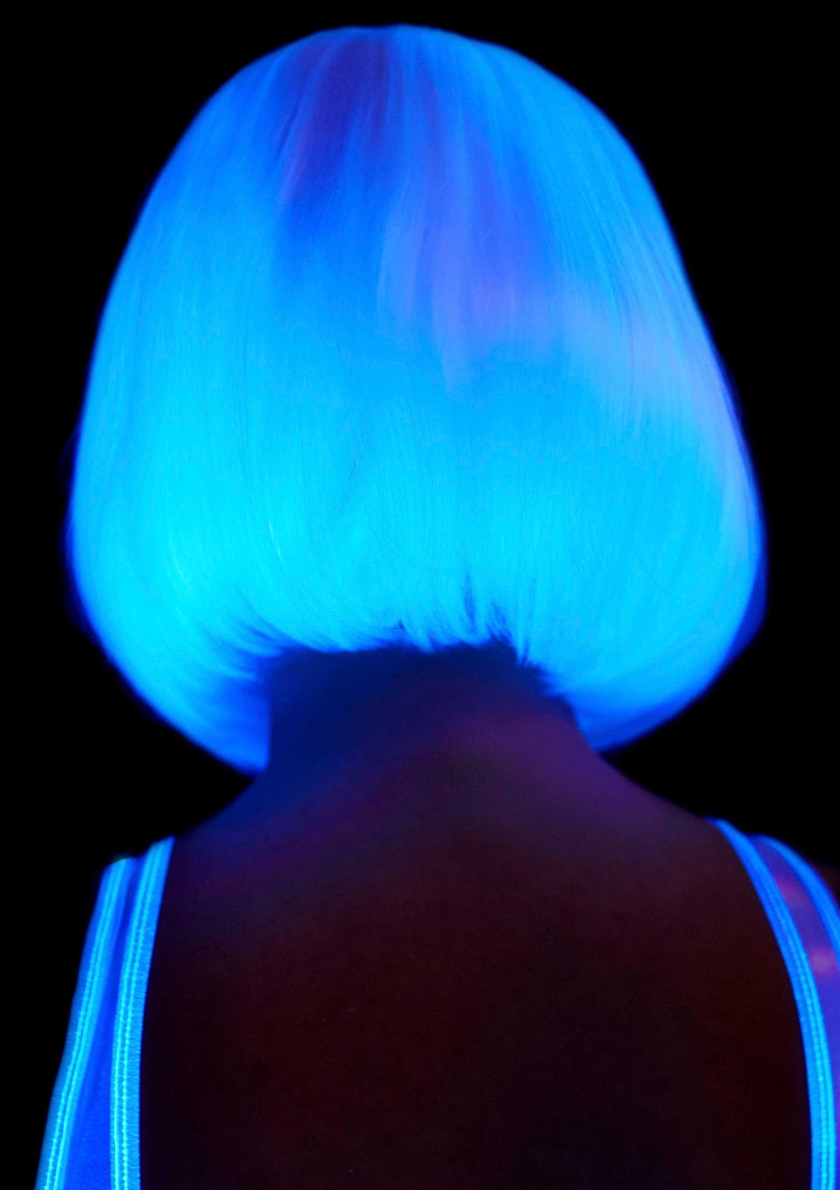Bestel: Pearl Short Natural Bob Wig (white) by Leg Avenue - bij Happytoys.nl, happytoys.be, Happytoys.ae: erotische sex webshop | liever Happy dan Easy ⭐⭐⭐⭐⭐