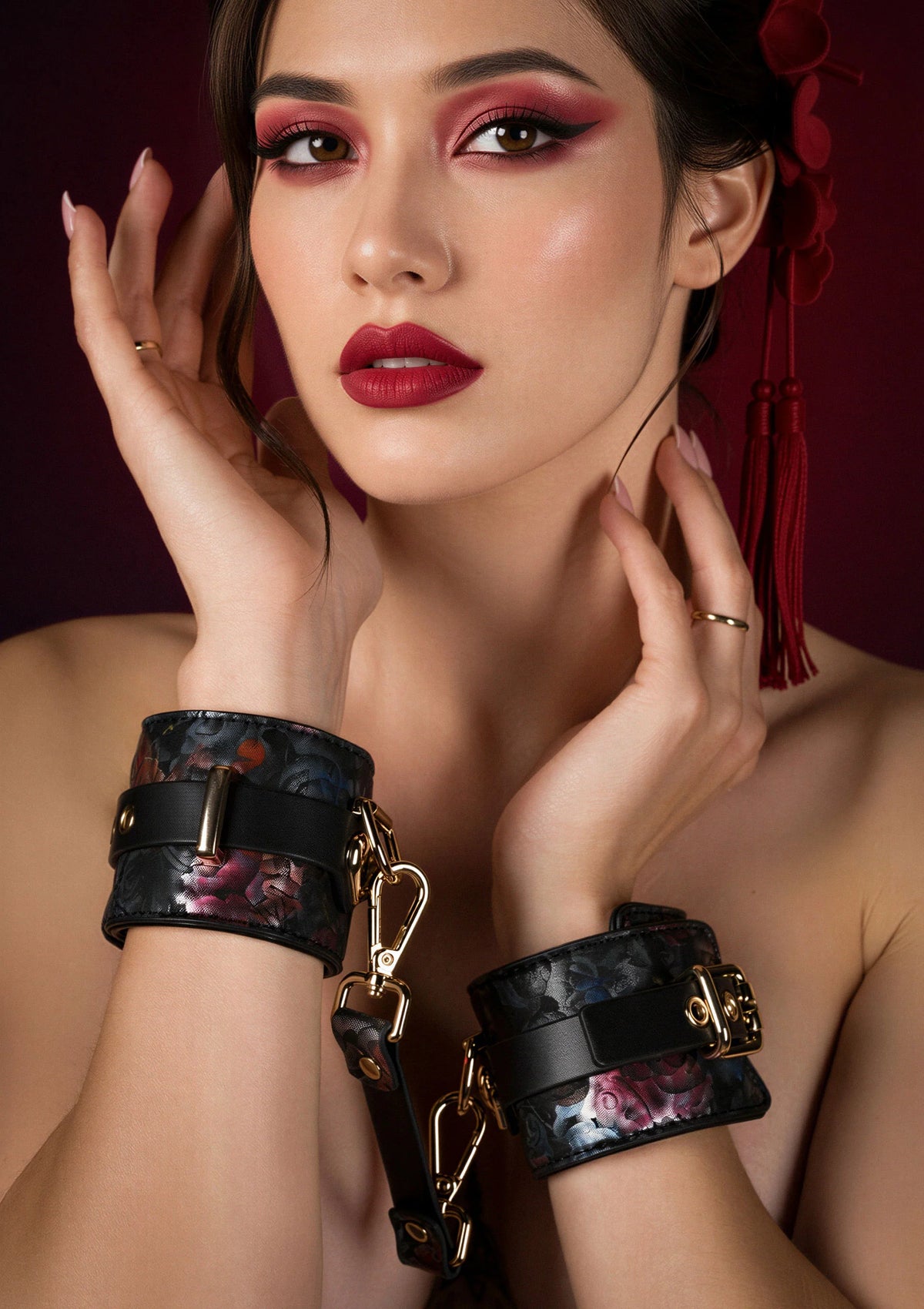 Floral Jacquard Wrist Cuffs by Geisha
