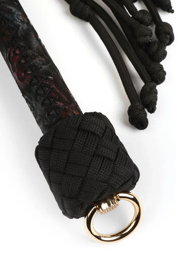 Bestel: Floral Jacquard Bloom Bud Flogger by Geisha - bij Happytoys.nl, happytoys.be, Happytoys.ae: erotische sex webshop | liever Happy dan Easy ⭐⭐⭐⭐⭐