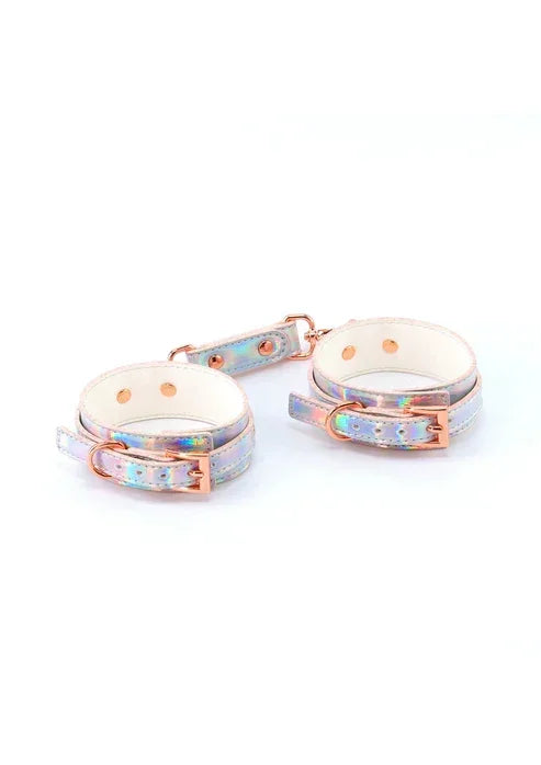 Bestel: Cosmo Bondage Wrist Cuffs by NS Novelties - bij Happytoys.nl, happytoys.be, Happytoys.ae: erotische sex webshop | liever Happy dan Easy ⭐⭐⭐⭐⭐