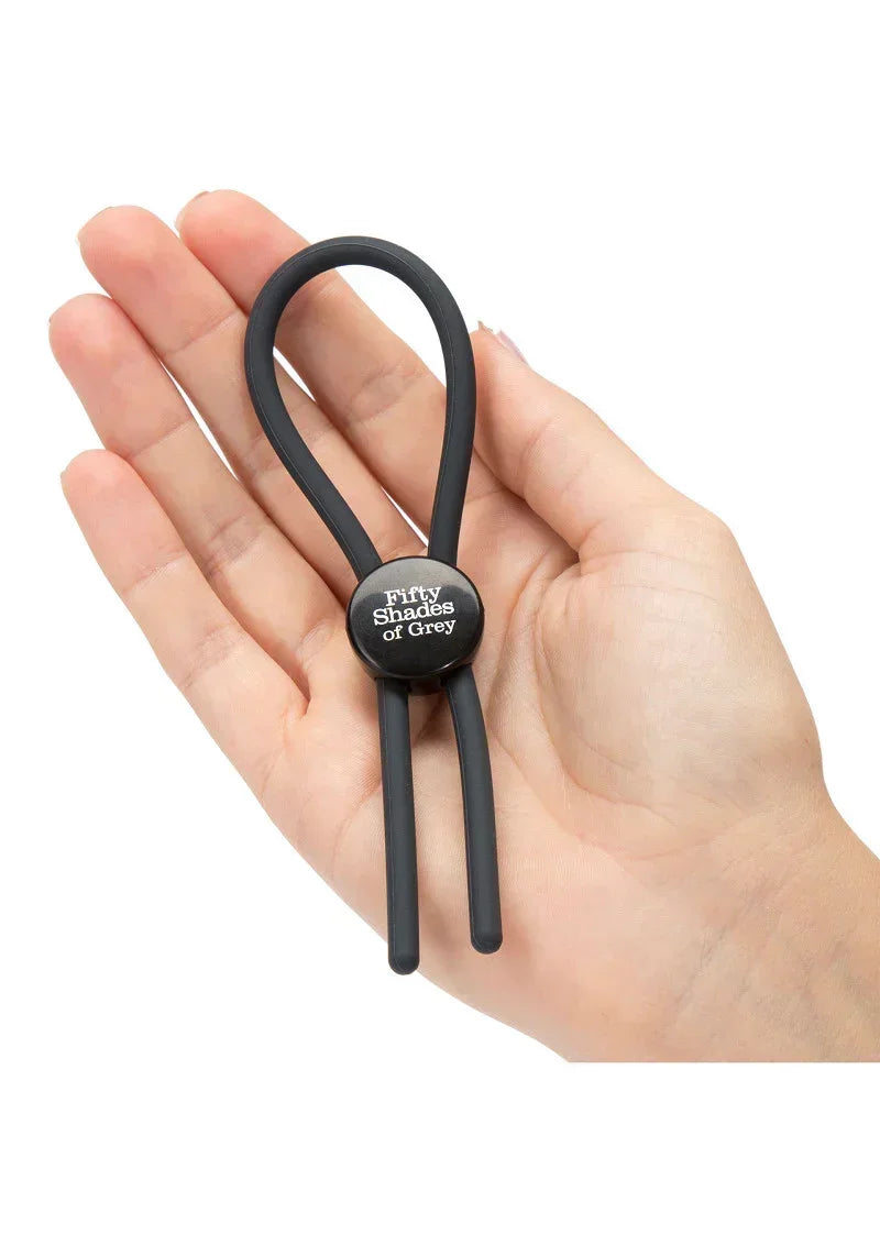 Again and Again Adjustable Love Ring by Fifty Shades of Grey - Happytoys Sexshop: online sex shop for Feeling Happy & Easy 😊 - Discreet geleverd
