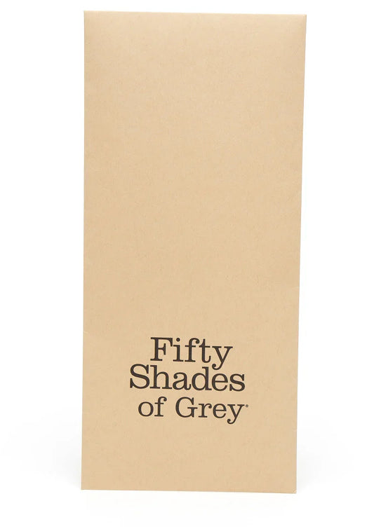 Faux Leather Flogger Fifty Shades Of Grey - Happytoys Sexshop: Toys for Feeling Happy & Easy 😊 - Discreet geleverd