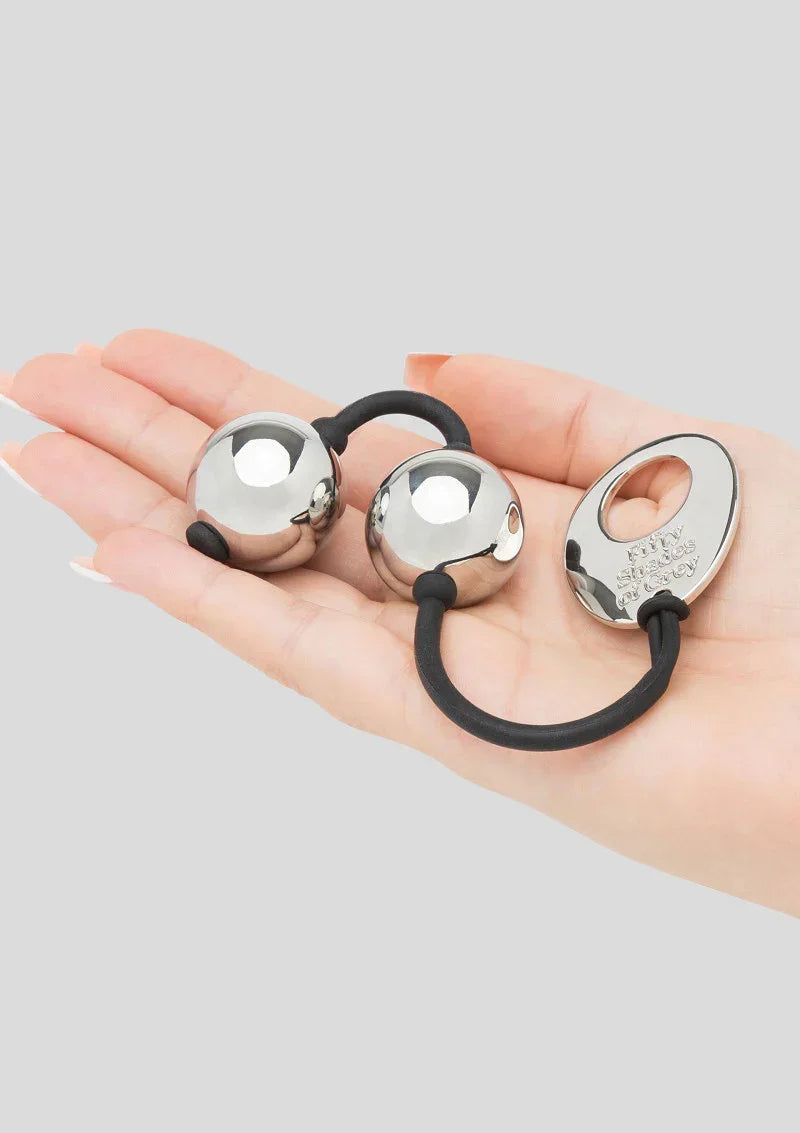 Bestel: Inner Goddess Silver Pleasure Balls 331g by Fifty Shades of Grey - bij Happytoys.nl, happytoys.be, Happytoys.ae: erotische sex webshop | liever Happy dan Easy ⭐⭐⭐⭐⭐