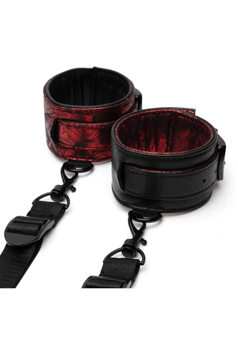 Bestel: Sweet Anticipation Under Mattress Restraint Set by Fifty Shades of Grey - bij Happytoys.nl, happytoys.be, Happytoys.ae: erotische sex webshop | liever Happy dan Easy ⭐⭐⭐⭐⭐