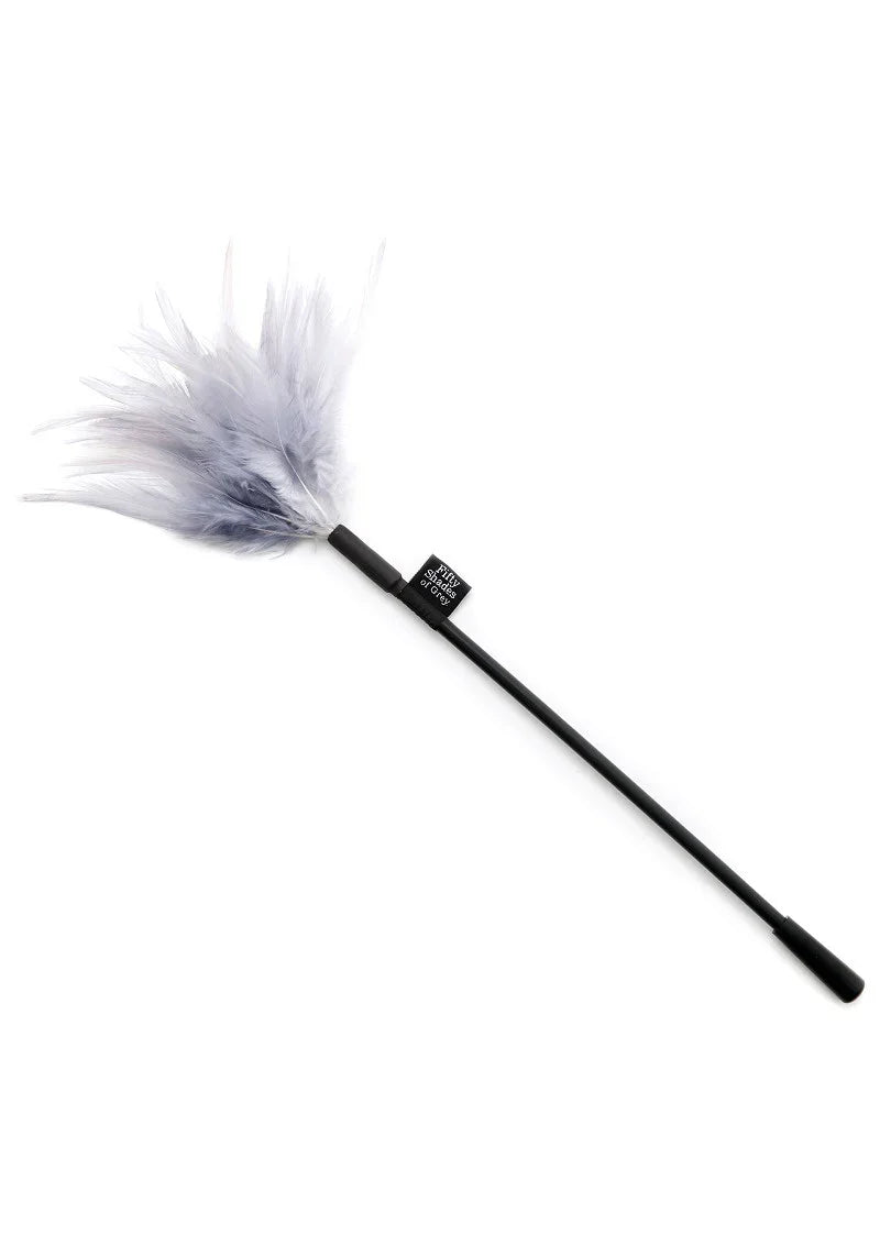Bestel: Tease Feather Tickler by Fifty Shades of Grey - bij Happytoys.nl, happytoys.be, Happytoys.ae: erotische sex webshop | liever Happy dan Easy βββββ