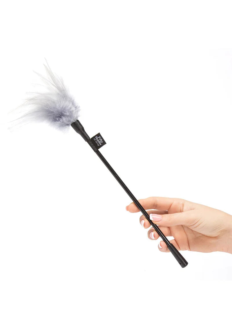 Tease Feather Tickler by Fifty Shades of Grey - Happytoys Sexshop: Toys for Feeling Happy & Easy π - Discreet geleverd