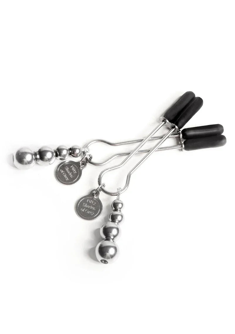 Bestel: The Pinch Adjustable Nipple Clamps by Fifty Shades of Grey - bij Happytoys.nl, happytoys.be, Happytoys.ae: erotische sex webshop | liever Happy dan Easy ⭐⭐⭐⭐⭐