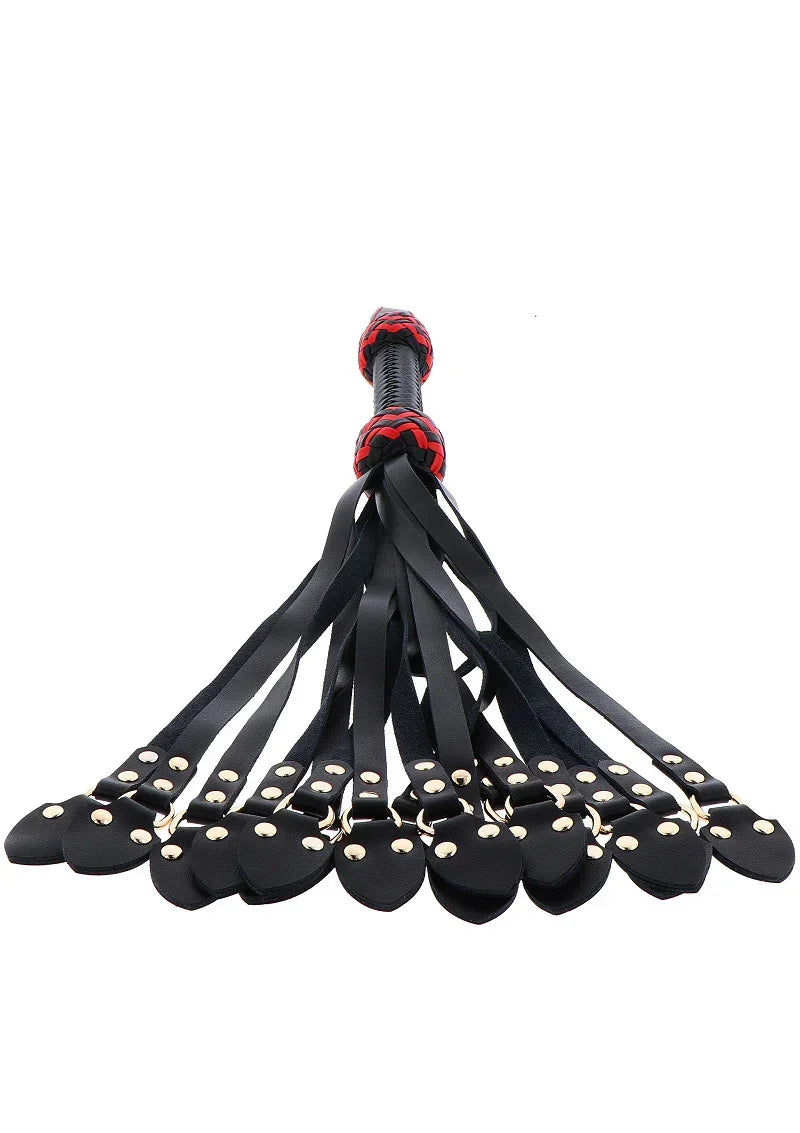 Bestel: Masters Real Leather Cat - o - Nine Whip by Hidden Desire - bij Happytoys.nl, happytoys.be, Happytoys.ae: erotische sex webshop | liever Happy dan Easy ⭐⭐⭐⭐⭐