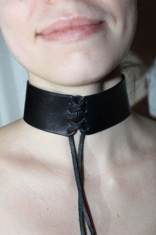 Leather Choker Collar for BDSM Roleplay and Fetish Wear - Happytoys Sexshop: online sex shop for Feeling Happy & Easy π - Discreet geleverd