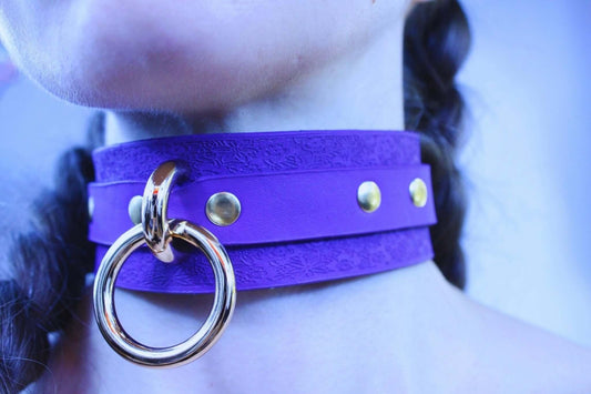 Purple Leather Bdsm Collar - Discreet BDSM Choker Submissive Wear - Happytoys Sexshop: online sex shop for Feeling Happy & Easy π - Discreet geleverd