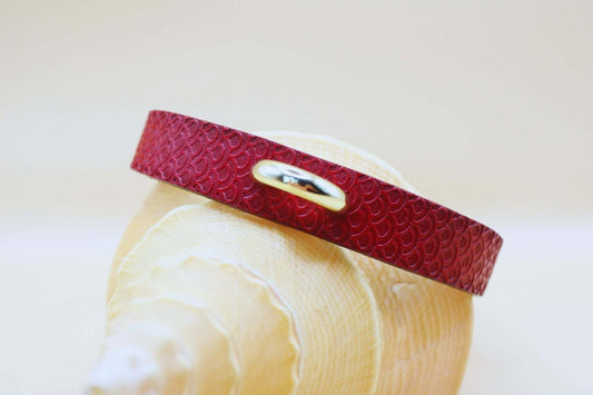 Leather Choker Collar - Elegant Submissive Jewelry for Stylish Wear