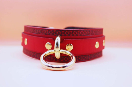 Red Bondage BDSM Collar With Golden Ring For Play - Happytoys Sexshop: online sex shop for Feeling Happy & Easy 😊 - Discreet geleverd