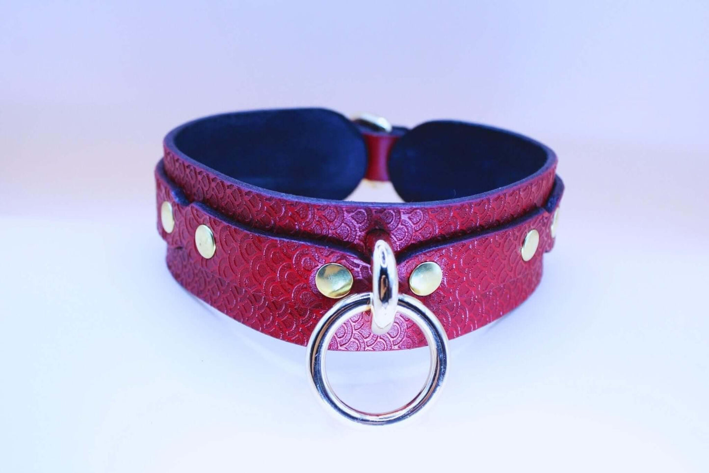 Submissive Collar Red Leather O-Ring | Deep Pattern BDSM Slave Collar - Happytoys Sexshop: online sex shop for Feeling Happy & Easy π - Discreet geleverd