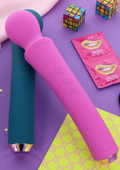 Curved Wand van Xocoon, paarse vibrator met gebogen kop en ronde bedieningsknoppen