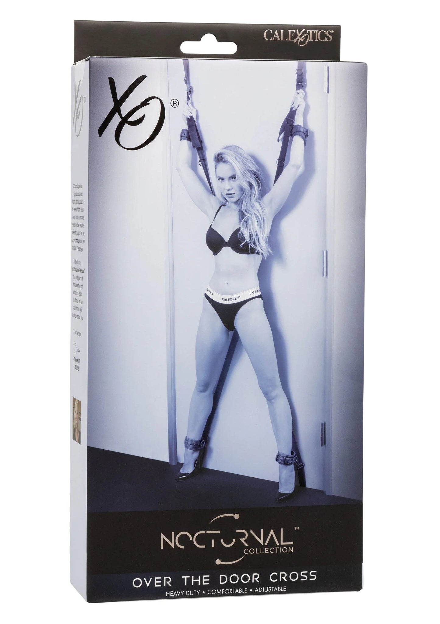 Nocturnal over-deur kruis van CalExotics, zwarte set in verpakking met model en merklogo.