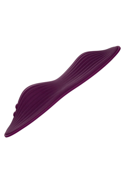 Paars zittende vibrator met ribbelstructuur en brede voet, schuin zijaanzicht