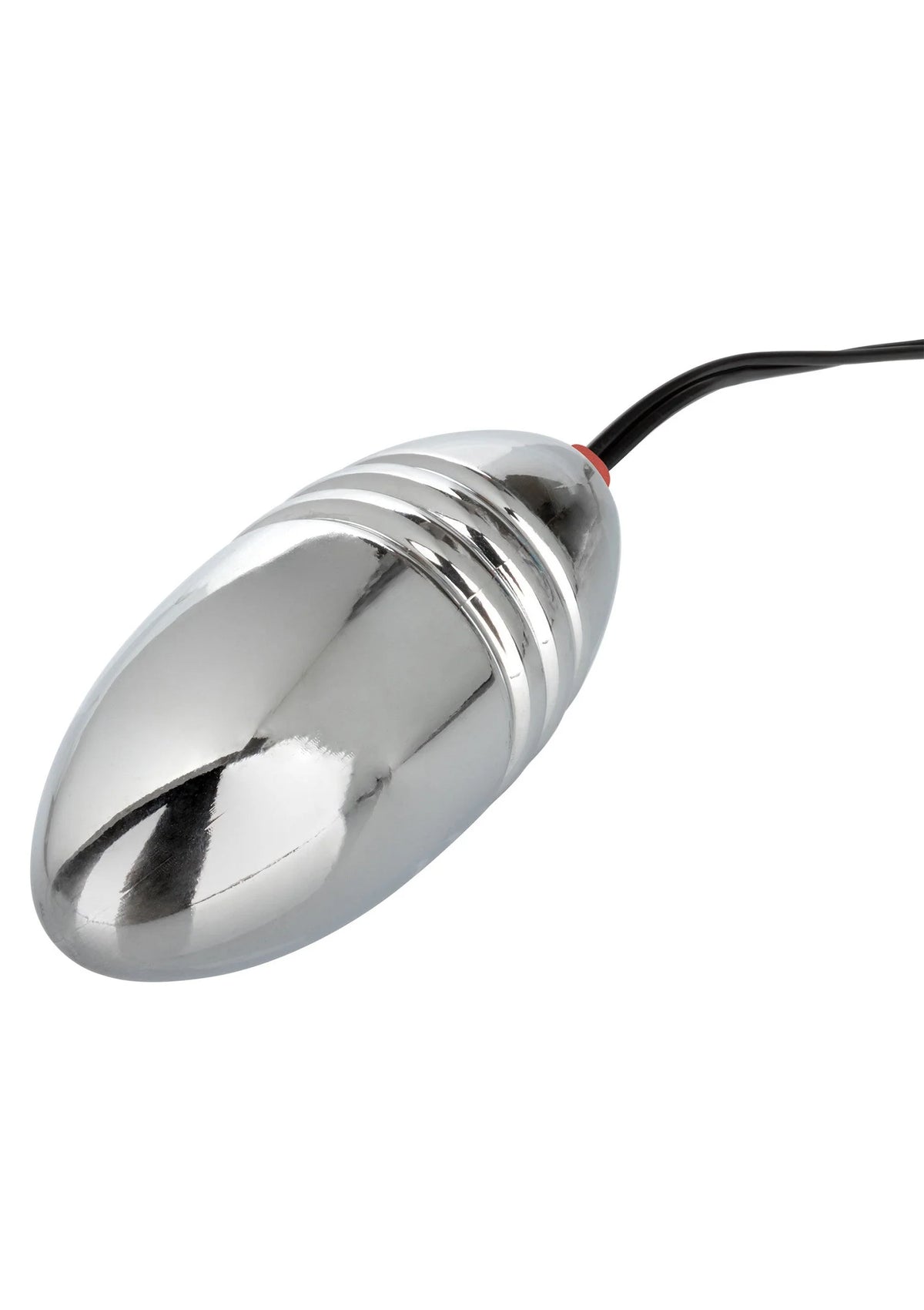 Close-up van zilveren bulletkop van oplaadbare turbo bulletvibrator met kabel
