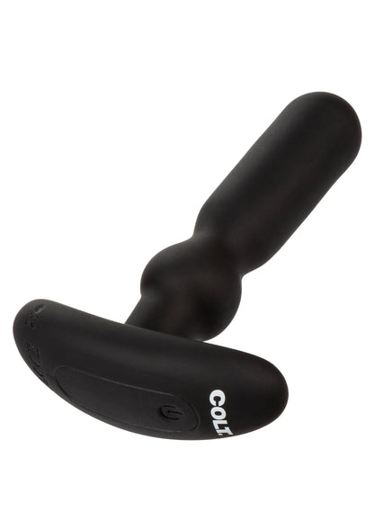 Zwarte COLT anal-T vibrator in schuine zijaanzicht met ronde kontvormige voet