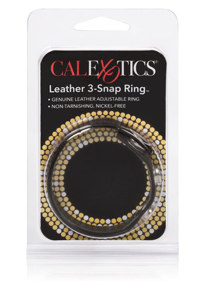 CalExotics lederen cockring met drie drukknoppen, ring op verpakking