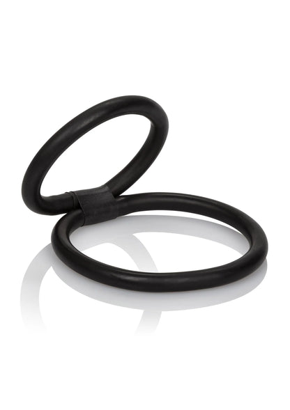 Zwarte dubbele helix-ring met twee ringen en zichtbare verbindingsband