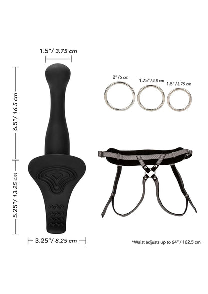 Zwarte strap-on harness set met gebogen siliconen inzet en verstelbare riemen