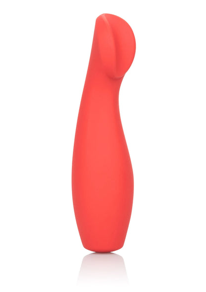 Rode gebogen vibrator in staande vorm, frontaanzicht tegen een effen achtergrond.
