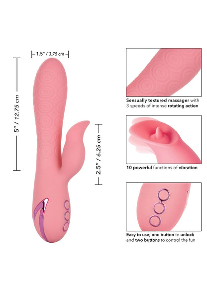 Roze vibrator met reliëfstructuur en gebogen vorm met twee contactpunten