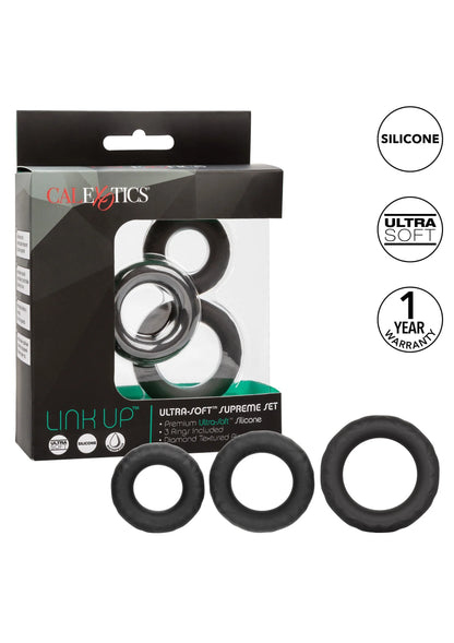 CalExotics verpakt cockringenset Link Up met drie zwarte ringen, productfoto.