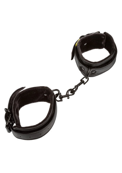 Zwarte enkelboeien met ketting en gespsluiting