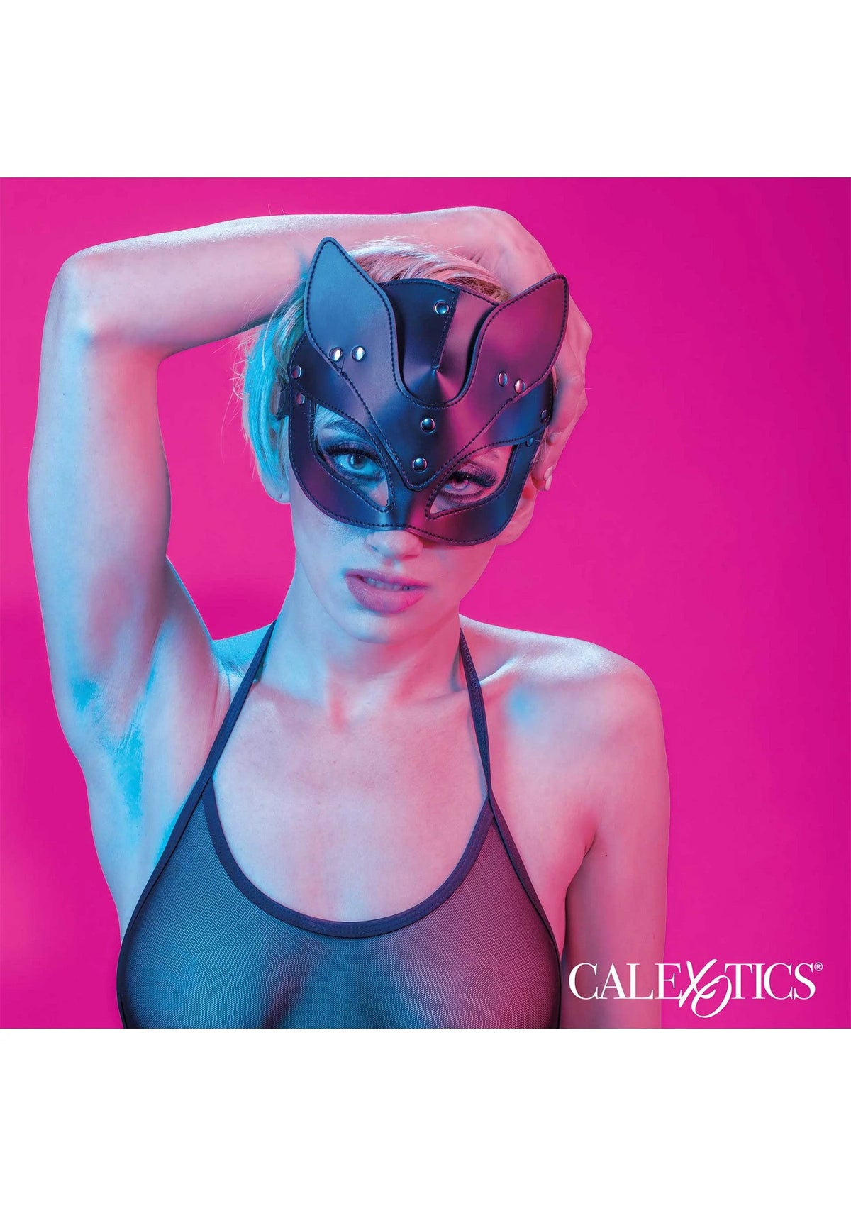 Kattenmasker op model met oogopeningen en kattoren