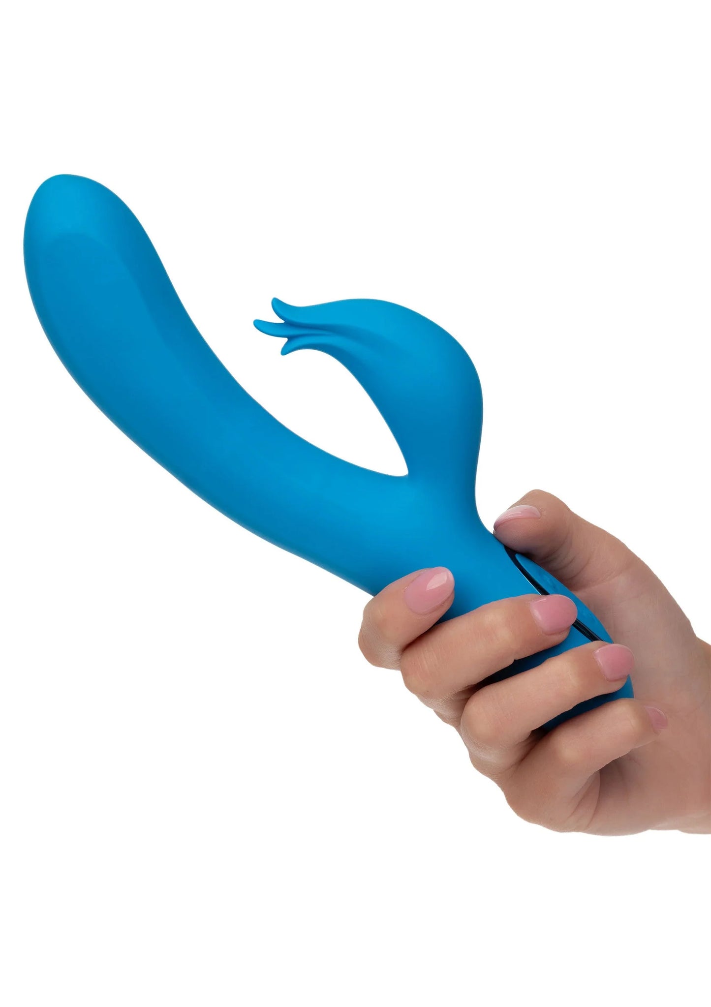 Blauwe vibrator vastgehouden in de hand met smalle vingergreep