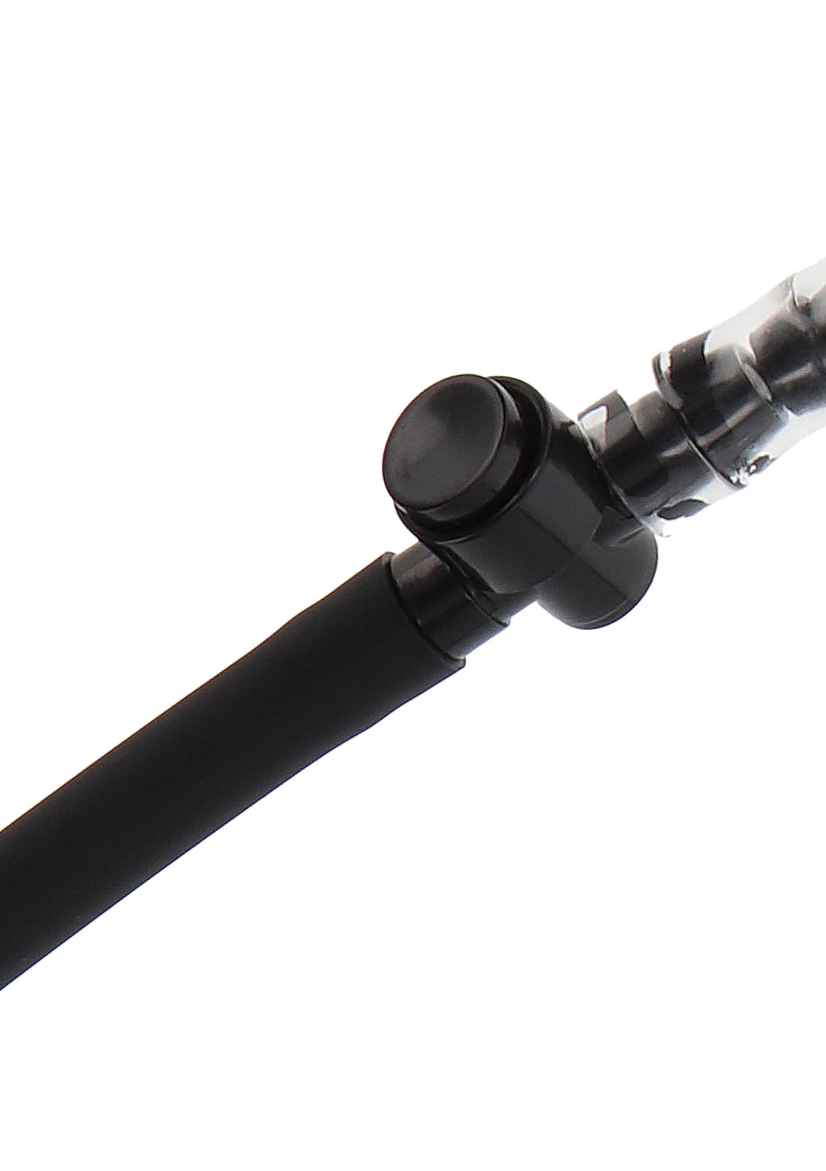 Zwarte connector met ronde afdichting en slang voor penispomp