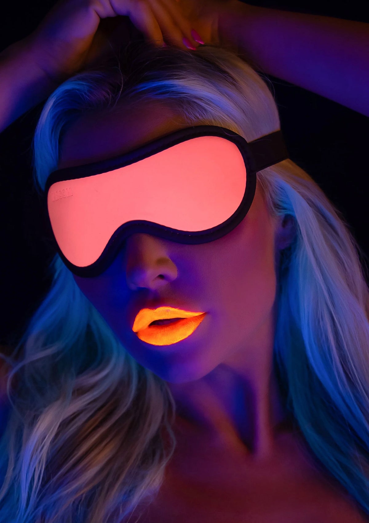 Bestel: Blindfold - bij Happytoys: de erotische sex webshop | liever Happy dan Easy ⭐⭐⭐⭐⭐ - Default Title - 17202 - PINK