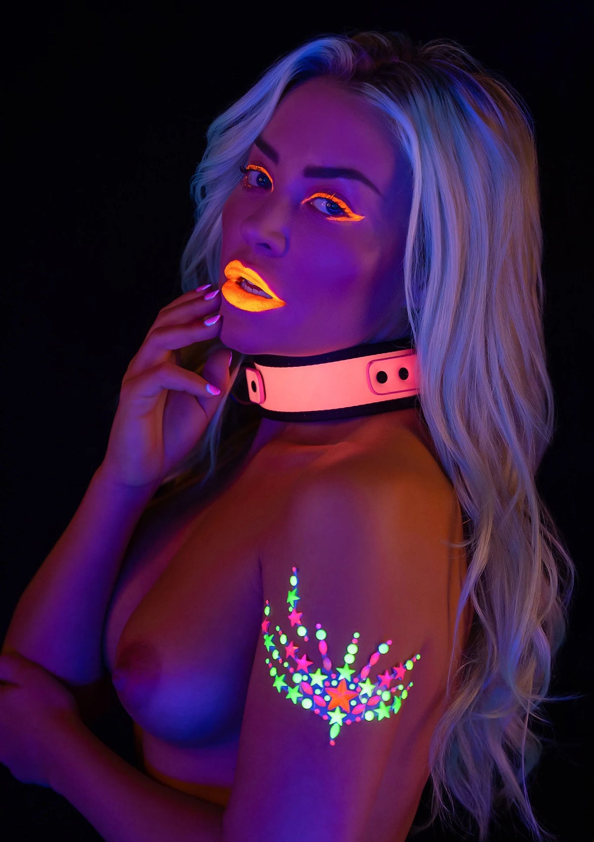 Bestel: Collar and Chain Leash - bij Happytoys: de erotische sex webshop | liever Happy dan Easy ⭐⭐⭐⭐⭐