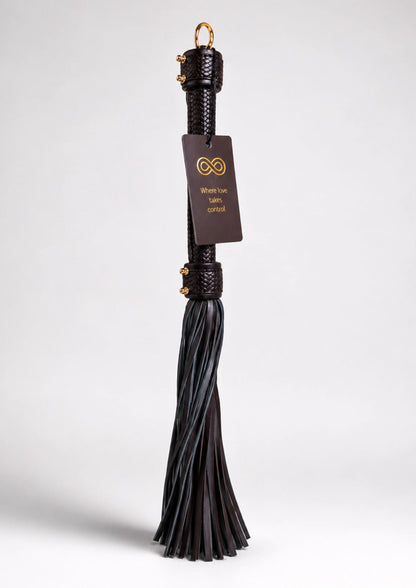 Bestel: Woven Whip by Taboom Cocoaelle - bij Happytoys.nl, happytoys.be, Happytoys.ae: erotische sex webshop | liever Happy dan Easy ⭐⭐⭐⭐⭐