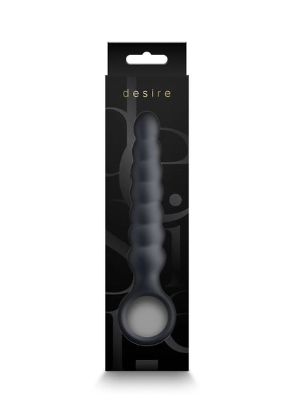 Donkere dildo met ronde verdikte basis en brede zuignap