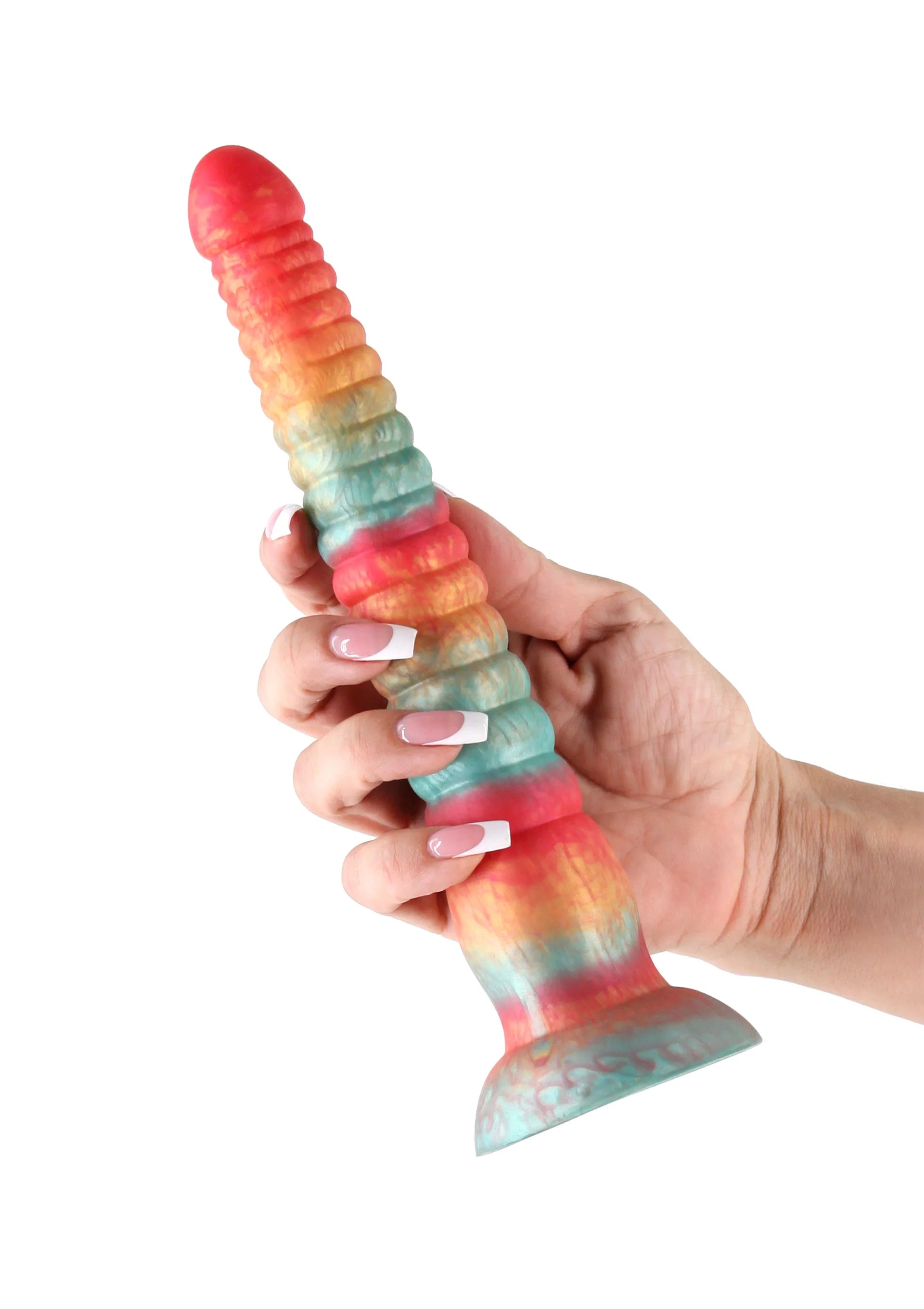 Gekleurde dildo met ribbels; hand houdt de schacht vast, mint en roze verloop.