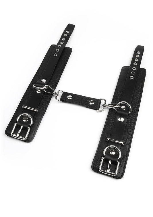 Croc-Embossed Wrist Cuffs by Vantage 8 Avanza