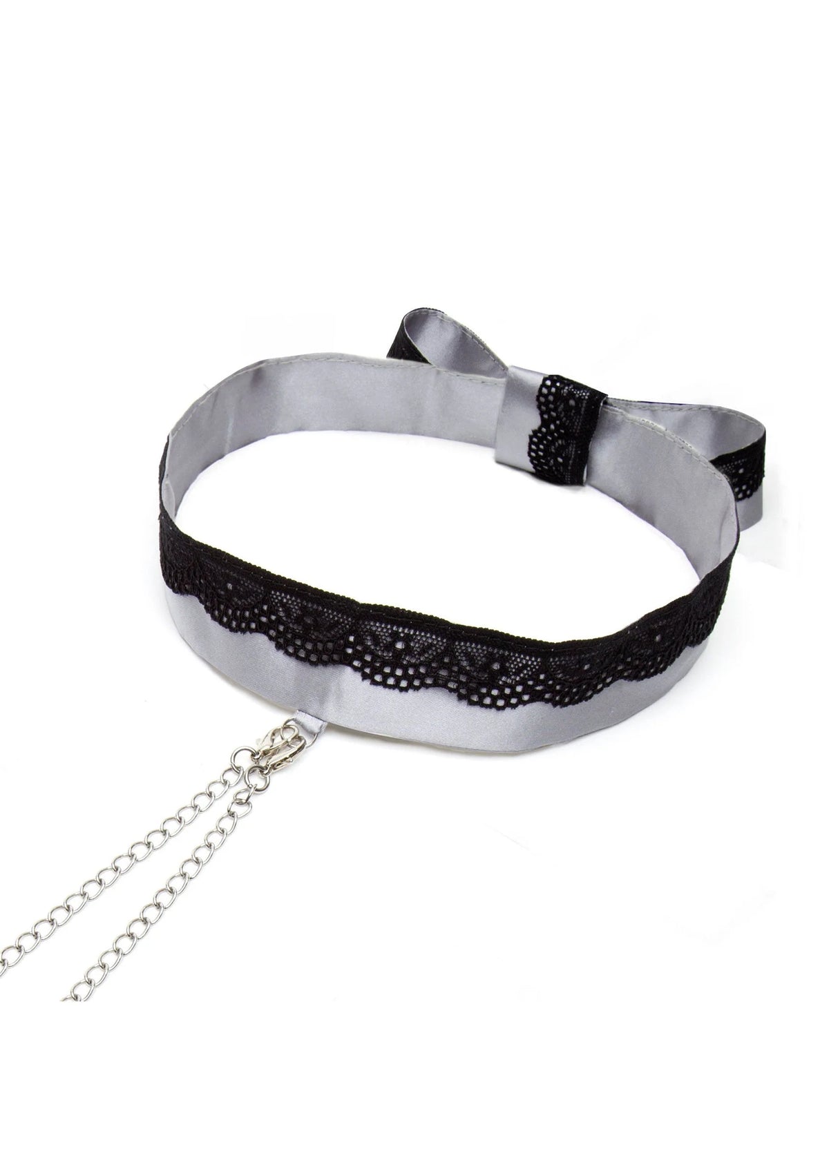 Bestel: Play Nice Satin & Lace Collar & Nipple Clamps by Fifty Shades of Grey - bij Happytoys: de erotische sex webshop | liever Happy dan Easy ⭐⭐⭐⭐⭐