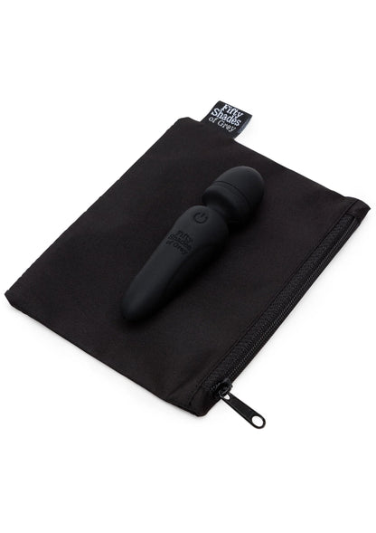 Mini wand vibrator matzwart in zwarte opbergzak met rits, knopje op het handvat
