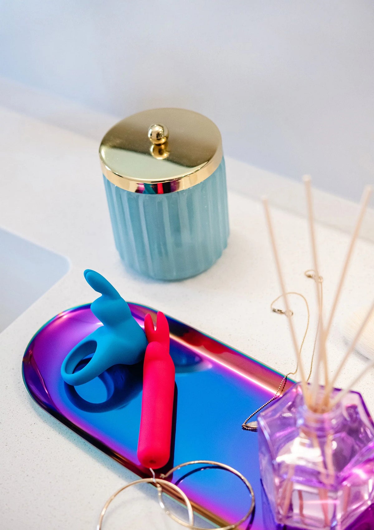 Konijnenoortjes bullet vibrator, roze en blauw exemplaren naast elkaar