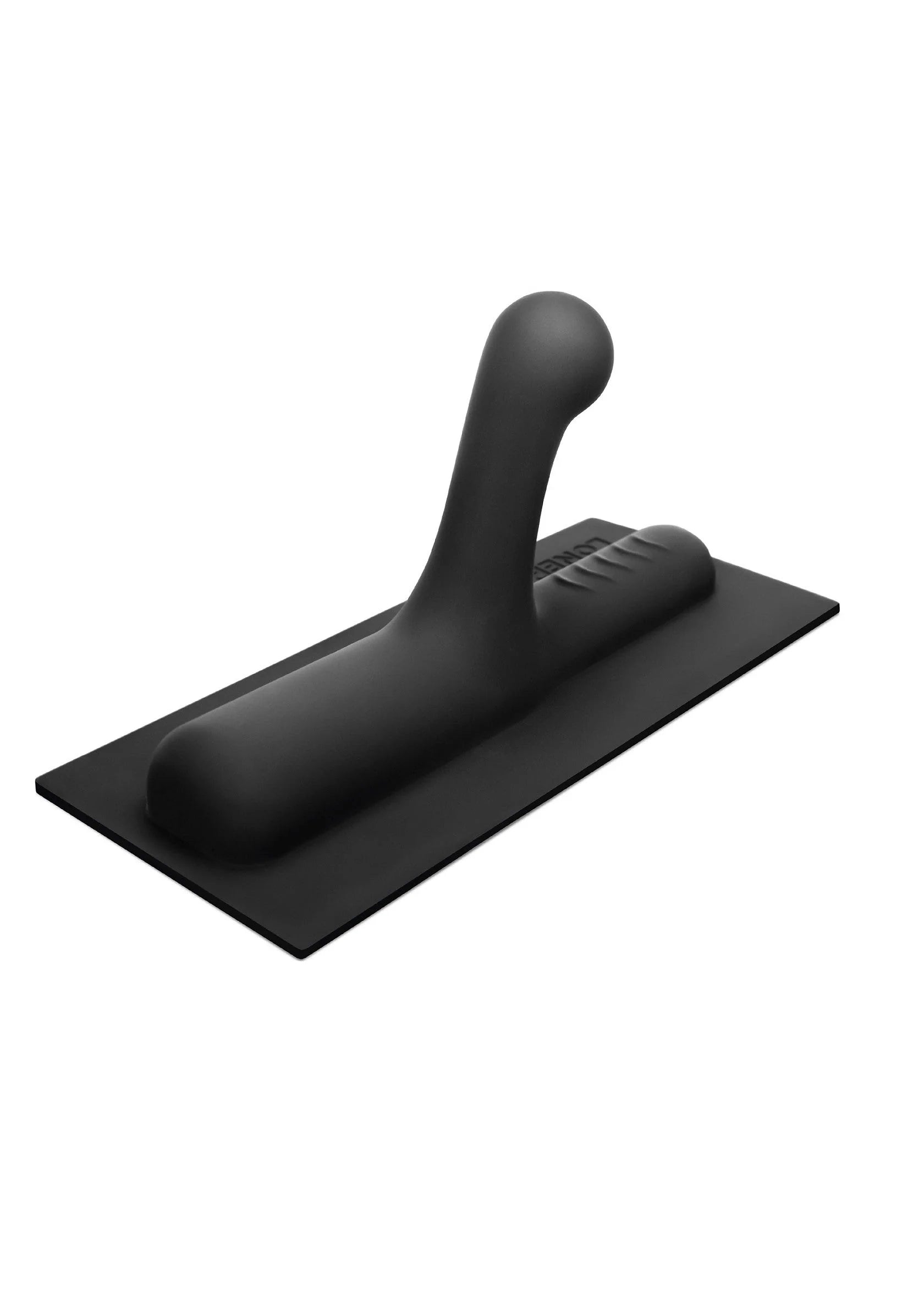 Zwarte rubber vloerwisser met gebogen steel op platte plaat, schuin