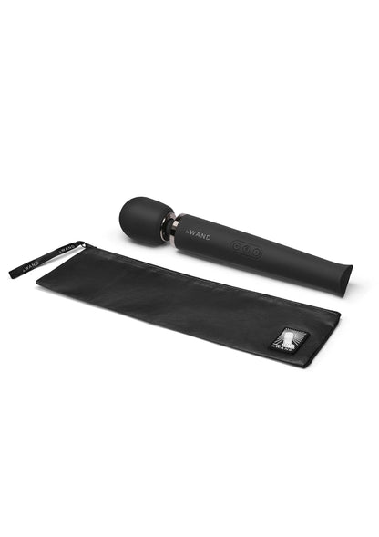 Zwarte Le Wand massager met opbergtas en koord; ronde massagekop aan het handvat