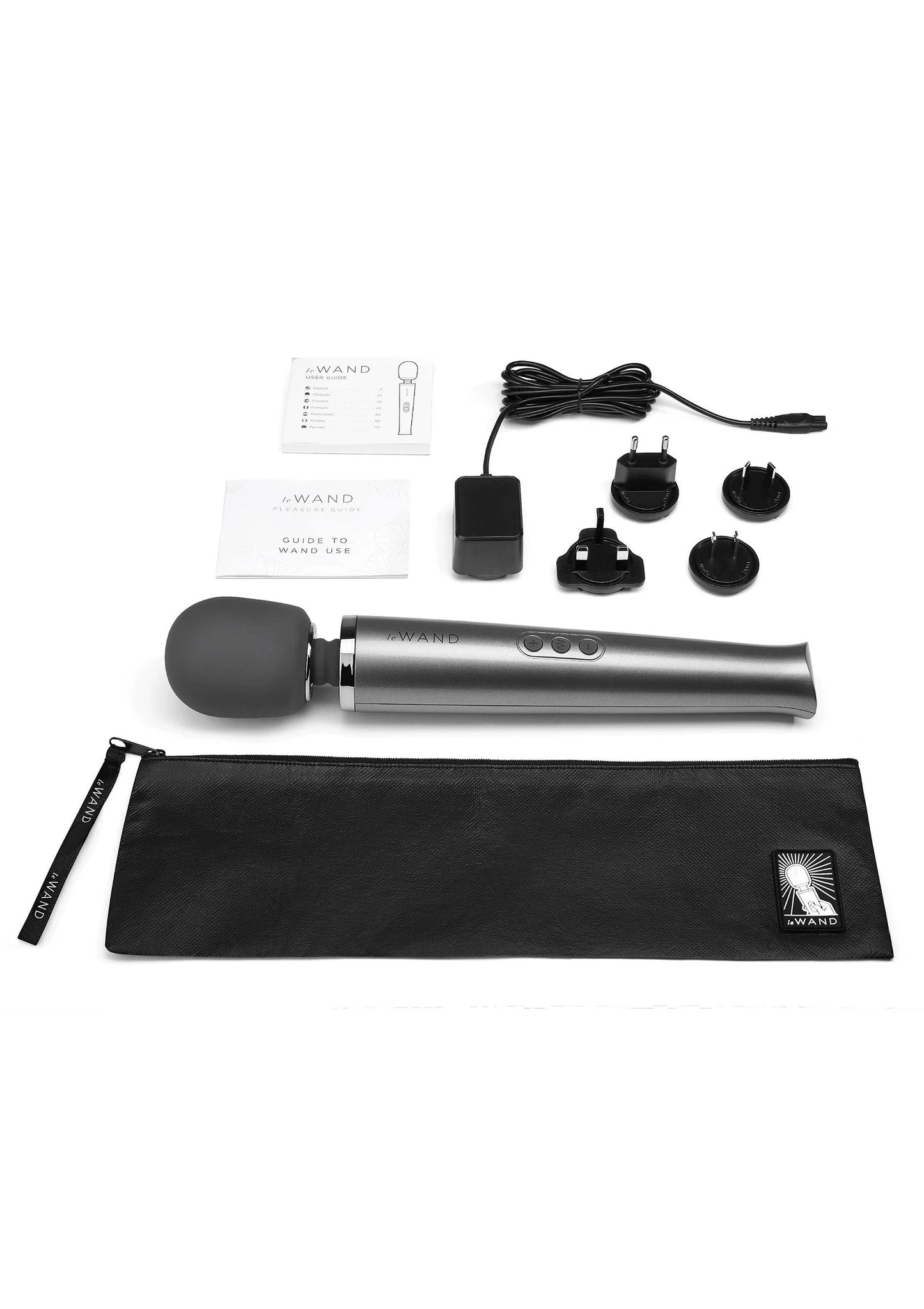 Zilvergrijze massager set met accessoires, adapter en opbergtas