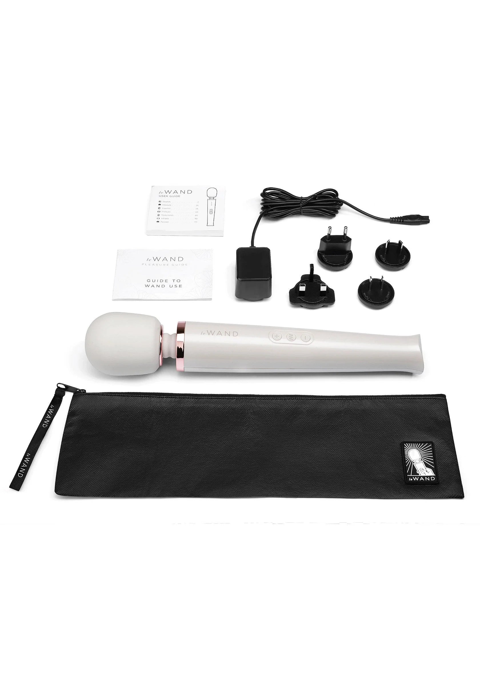 Oplaadbare massager Le Wand complete set met zwarte opbergtas, kabel en adapters