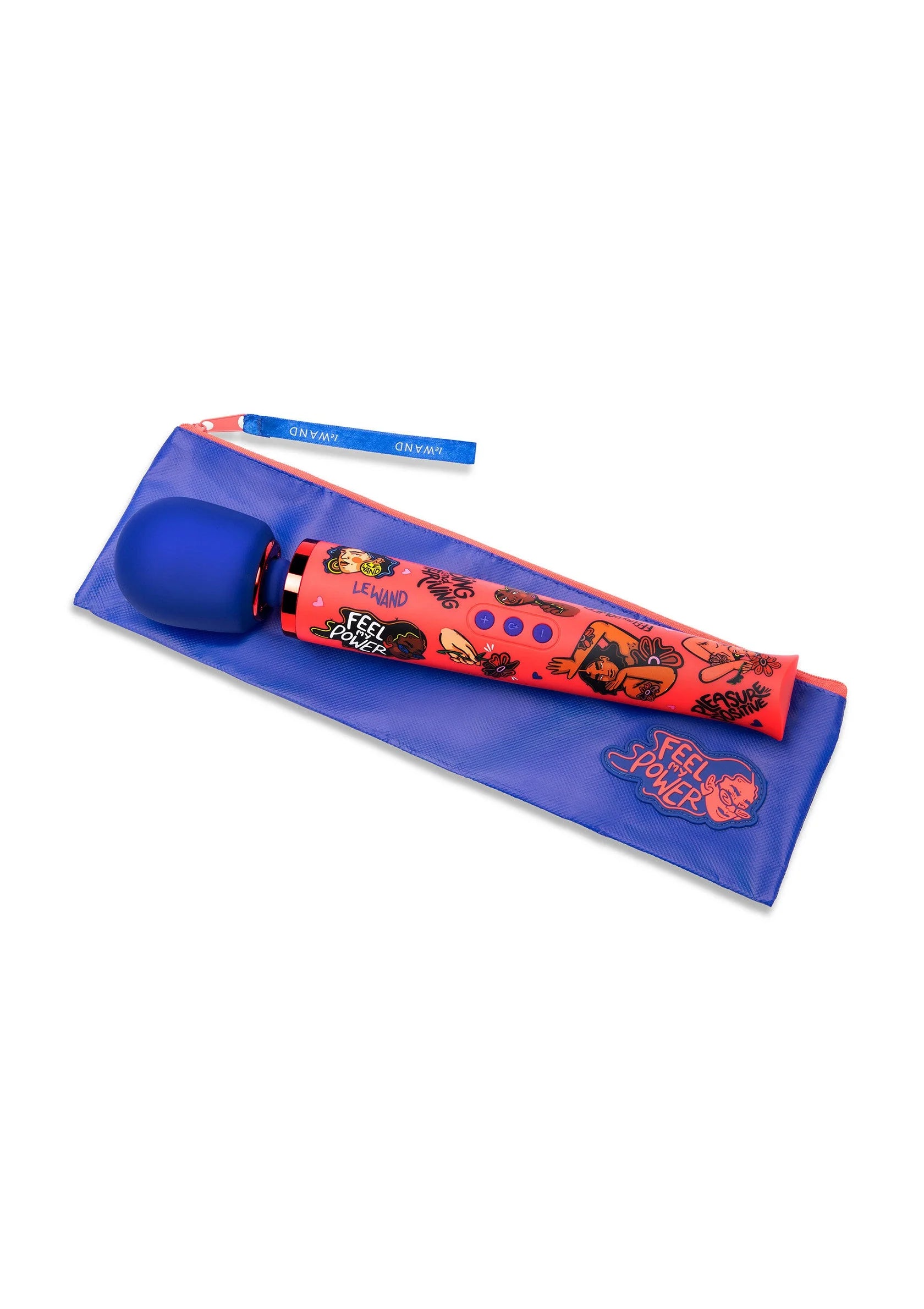 Rode vibrator in blauwe opberghoes, met bedrukking en open verpakking